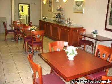 Western & Hotel 3*